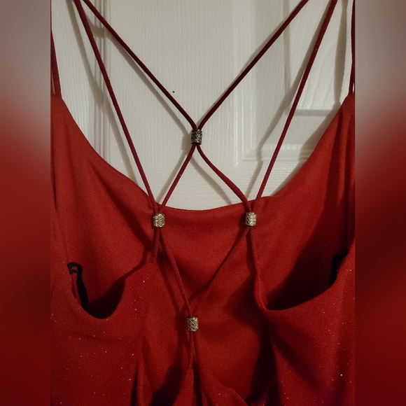 Red Dress - Picture 4 of 5